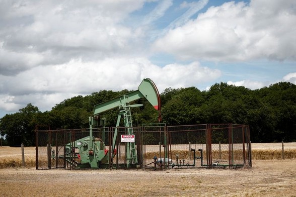 Oil prices rise on weak dollar, but concerns over tariff impact cap gains -March 11, 2025 at 09:38 pm EDT