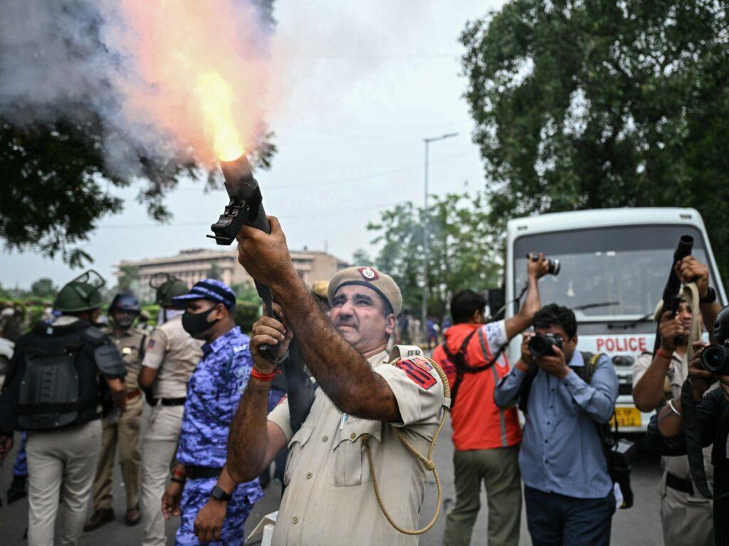 Police attack Cockroach activists as thousands march on Indian parliament | Protests News