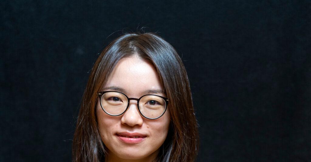 Hong Wang Twirls in Fractal Dimensions of Three