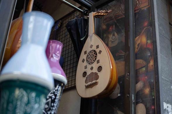 The Damascus oud maker fighting to keep a generations-old craft alive 