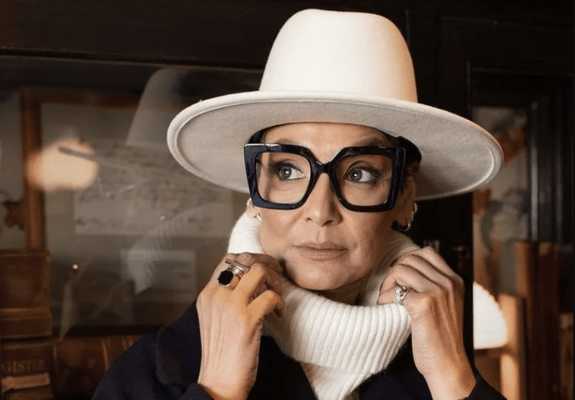 https://www.europesays.com/3305579/ Roz Kaur comes to Lisbon for a mas